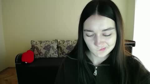 Jaklin online show from 11/12/25, 09:42