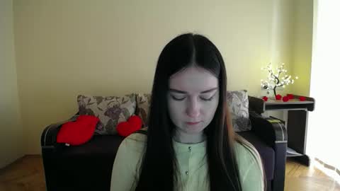 Jaklin online show from 05/06/26, 07:46