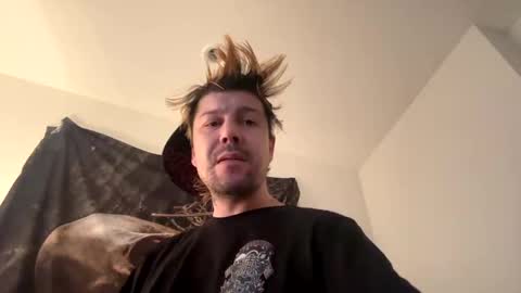 yeeah online show from 12/16/24, 06:32