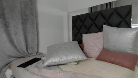 Snapshot of gabi_gonzales chatting on 03/09/25, 06:06 Instagram soygabi g online show from 03/09/25, 06:06