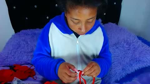 gabi_jhons_23 online show from 12/22/25, 08:44