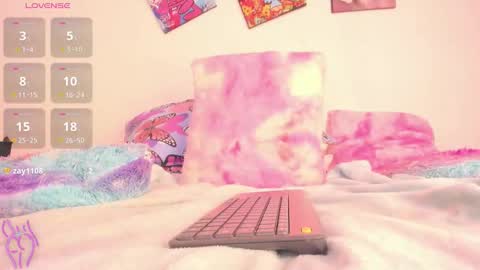 please follow my friendasya zas online show from 12/16/25, 12:21