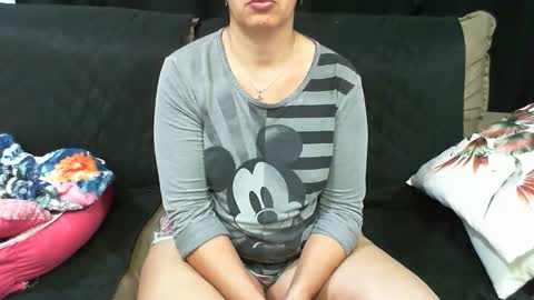 gaby  layla online show from 09/11/25, 08:31