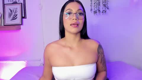 Snapshot of gabihills chatting on 06/09/26, 02:01 GABRIELA online show from 06/09/26, 02:01
