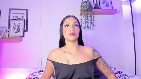 Snapshot of gabihills chatting on 06/22/26, 02:02 GABRIELA online show from 06/22/26, 02:02