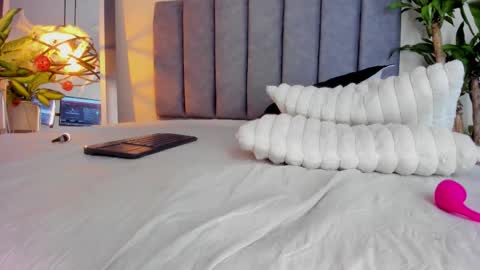 Carolina online show from 10/26/25, 02:23