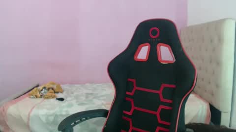 G A B R I E L A I S B A C K.  online show from 02/12/25, 12:05