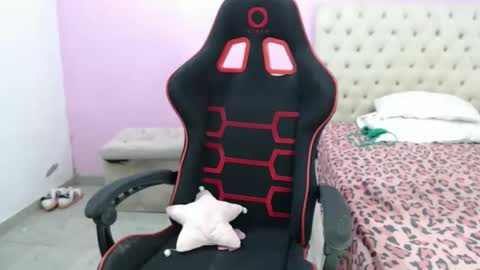 G A B R I E L A I S B A C K.  online show from 12/17/25, 09:32