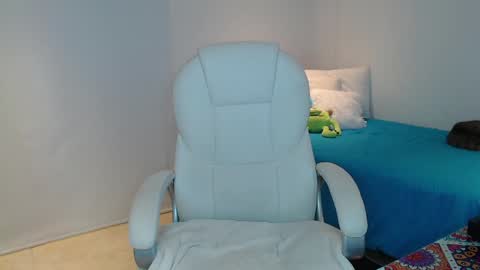 Snapshot of gabriela_morales01 chatting on 02/06/25, 04:21 .  online show from 02/06/25, 04:21