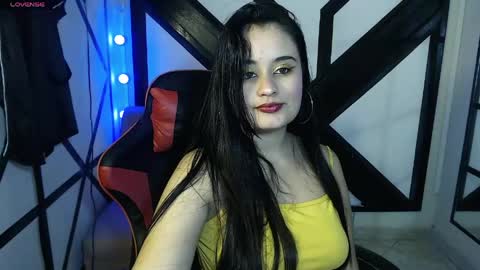 Snapshot of gabriela_tm1 chatting on 05/27/26, 01:30 GABRIELA online show from 05/27/26, 01:30
