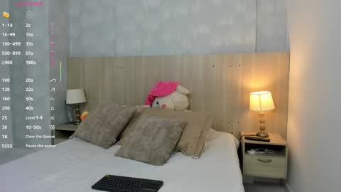 Gabriela Vargas online show from 11/08/25, 03:39