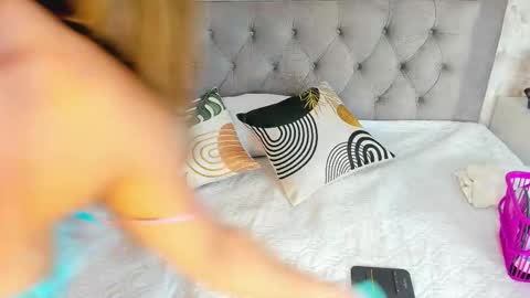   online show from 12/15/25, 01:26