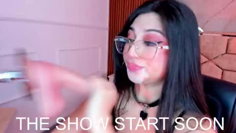 Gabriela Kassi online show from 11/17/25, 11:16