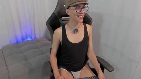 Snapshot of gabriele_love chatting on 09/11/25, 12:27 gabriele_love online show from 09/11/25, 12:27