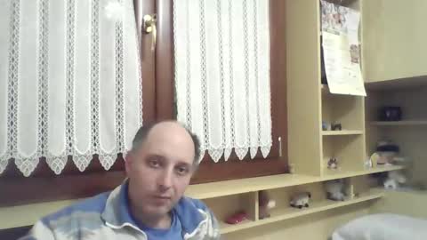 Gabriele online show from 12/21/25, 09:22