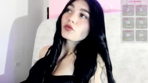 Snapshot of gabriella27_ chatting on 05/28/26, 04:48 gabriella online show from 05/28/26, 04:48