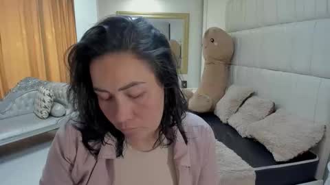 gabriela online show from 02/07/26, 04:11