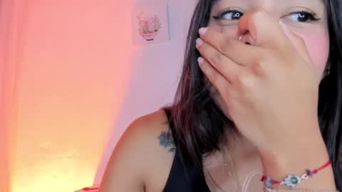 Snapshot of gabybuttler1 chatting on 09/17/25, 12:01 Gabybuttler online show from 09/17/25, 12:01