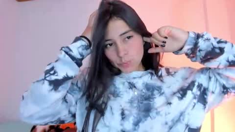 Snapshot of gabybuttler1 chatting on 10/16/25, 12:00 Gabybuttler online show from 10/16/25, 12:00