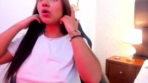 gabymoreau online show from 10/16/25, 08:10