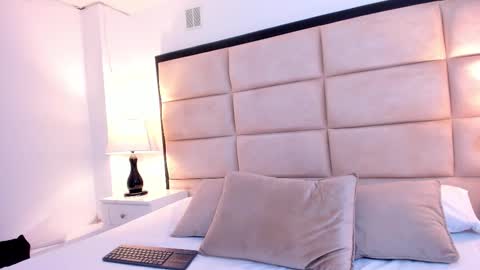 gabymoreau online show from 03/03/26, 08:26