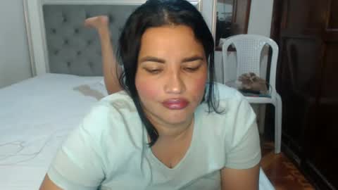 Snapshot of gabysot chatting on 07/11/26, 06:10 gabysot online show from 07/11/26, 06:10