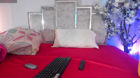 gabyyjones online show from 10/25/25, 11:29