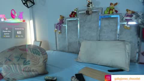 gabyyjones online show from 12/19/25, 11:39