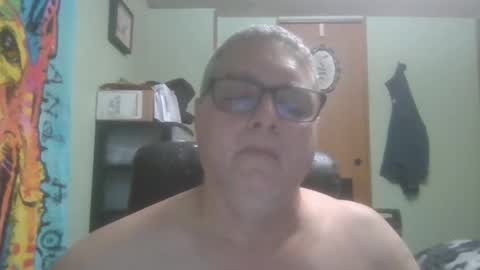Snapshot of gadude45 chatting on 12/18/24, 02:10 gadude45 online show from 12/18/24, 02:10