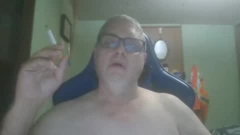 Snapshot of gadude45 chatting on 10/21/25, 03:07 gadude45 online show from 10/21/25, 03:07