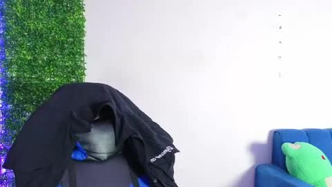 Snapshot of gael_david chatting on 05/08/26, 05:02 Gael online show from 05/08/26, 05:02