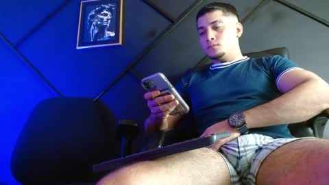 gael_williams3 online show from 01/01/25, 11:18