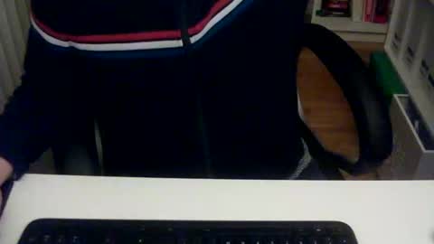 Snapshot of gagjno chatting on 02/16/25, 09:16 gagjno online show from 02/16/25, 09:16