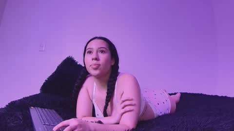 gaia_sweet_ online show from 10/13/25, 08:25