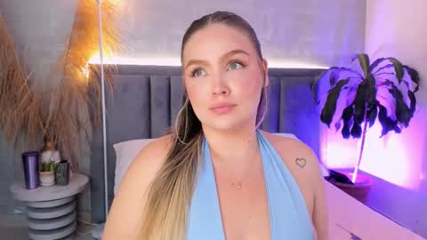 Gaia Baker  online show from 03/18/26, 04:10