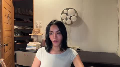 Snapshot of galileii chatting on 04/26/26, 12:03 galileii online show from 04/26/26, 12:03