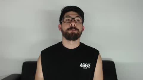 Snapshot of galit_g chatting on 11/03/25, 10:53 Gari online show from 11/03/25, 10:53