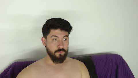 Snapshot of galit_g chatting on 12/21/25, 08:38 Gari online show from 12/21/25, 08:38