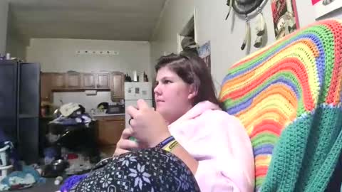 Snapshot of gamer202324 chatting on 09/18/25, 01:18 gamer202324 online show from 09/18/25, 01:18