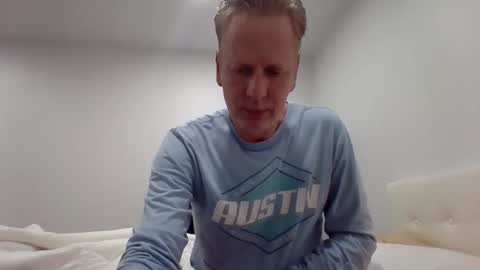 gamerboy200 online show from 10/31/25, 01:17