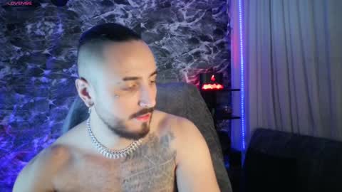 Snapshot of garbel09 chatting on 01/19/25, 07:15 Chris  Dont forget to gift me thumb up Its very important to me and makes me happy AF  online show from 01/19/25, 07:15