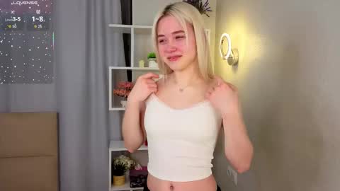 Snapshot of garden_flower chatting on 02/08/26, 04:32 Violla online show from 02/08/26, 04:32