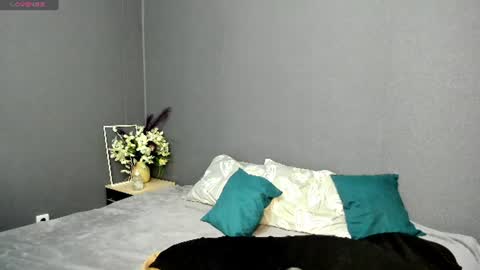 Max and Eva online show from 06/22/26, 04:09