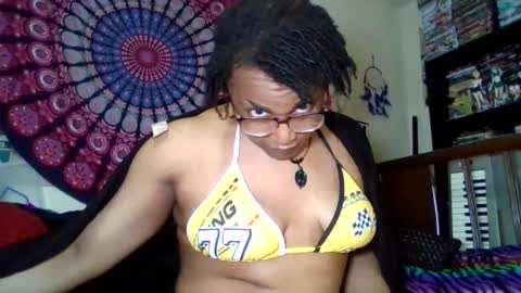 Snapshot of gardeniaspear chatting on 05/21/26, 07:59 Gardenia online show from 05/21/26, 07:59