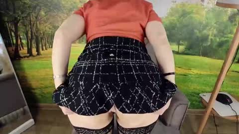 Snapshot of gardner_ava chatting on 02/24/25, 01:53 Ava online show from 02/24/25, 01:53