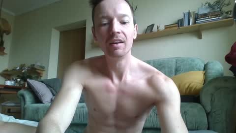 Snapshot of garfield42 chatting on 01/21/25, 09:35 Garfield online show from 01/21/25, 09:35