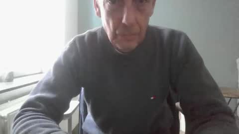 Snapshot of garou75 chatting on 11/27/25, 11:34 garou75 online show from 11/27/25, 11:34