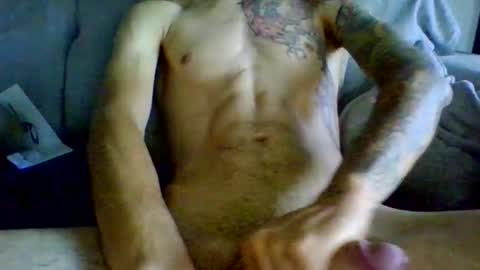 Snapshot of garyreal1990 chatting on 06/14/26, 04:25 garyreal1990 online show from 06/14/26, 04:25