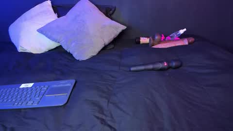 Snapshot of gasai_usagi_gh chatting on 09/25/25, 07:28  Usagi  online show from 09/25/25, 07:28