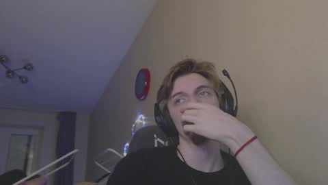 Snapshot of gasturfahe chatting on 02/10/25, 12:08 gasturfahe online show from 02/10/25, 12:08